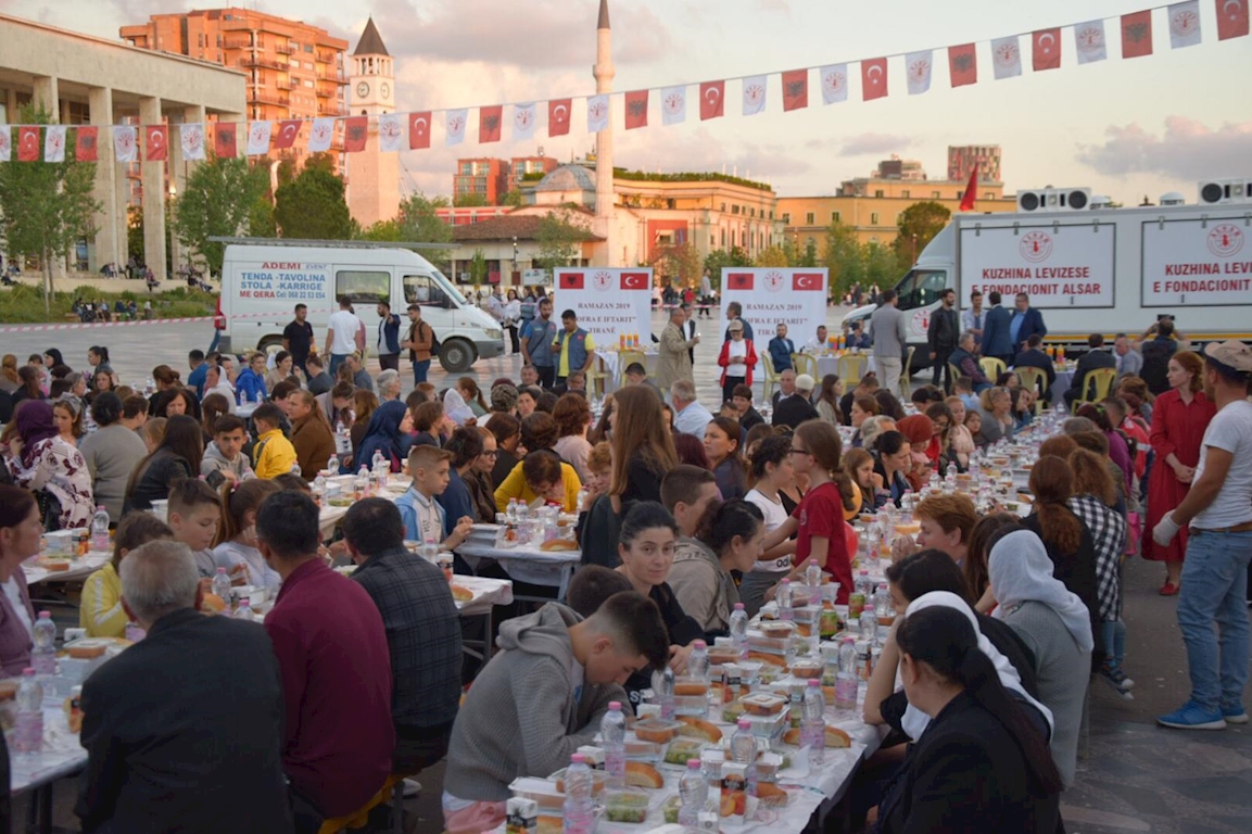 Arnavutluk Yetim Buluşması ve İftar Programı