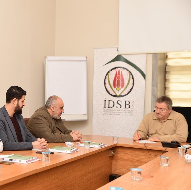 Representatives of the Asian-African Cooperation Council Visited UNIW